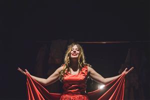 Spectacol adresat adulţilor la Teatrul Puck. Regina Elisabeta I a Marii Britanii, eroina poveştii