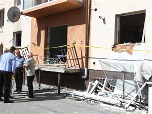 Explozie la un bloc din Turda: O femeie a murit, iar 12 persoane au fost evacuate