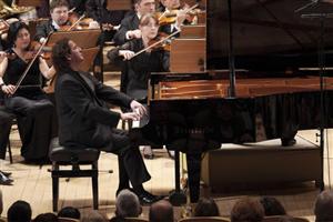 Horia Mihail aduce „Pianul călător” la Cluj