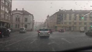 Cod galben de ploi, grindină şi vânt puternic la Cluj