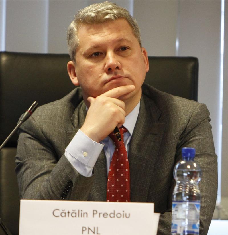 Cătălin Predoiu a demisionat din funcţia de preşedinte al PNL Bucureşti