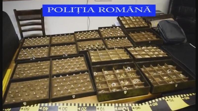 Clujean reţinut de poliţişti pentru comerţ cu produse contrafăcute în valoare de 350.000 de euro