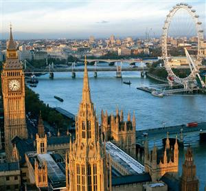 Cetăţenii români care muncesc în Marea Britanie, îngrijoraţi de Brexit