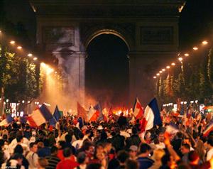 EURO 2016. Un trofeu, patru posibilităţi. Cine triumfă lângă Arcul de Triumf? + VIDEO emoţionant de la Reykjavik