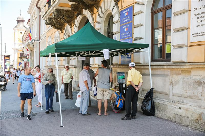 Corturi anti-caniculă, cu apă potabilă, la Cluj 
