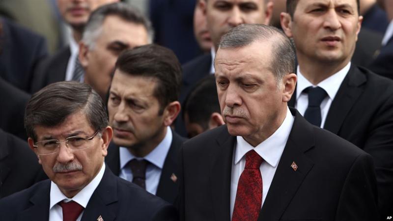 LOVITURĂ DE STAT ÎN TURCIA. Aeronava președintelui a aterizat la Istanbul