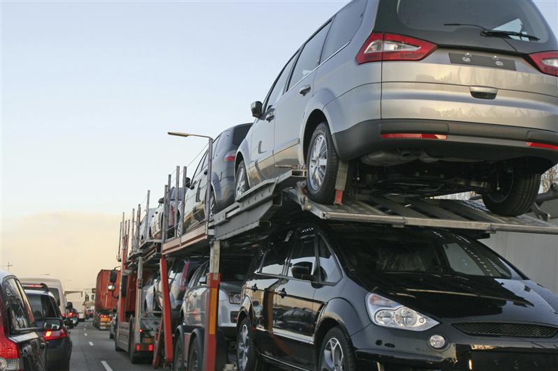 Un senator propune achitarea taxei auto în 20 de ani