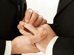 CCR acceptă propunerea de revizuire a Constituţiei privind căsătoria