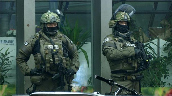 Liderii germani promit măsuri suplimentare de securitate. Agenţiile din UE şi SUA vor viza extremiştii