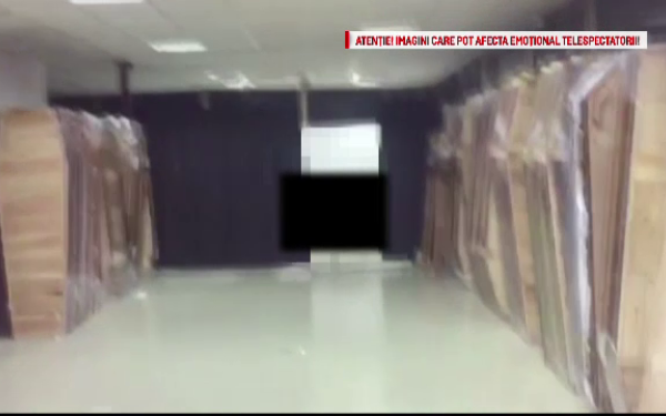 Angajaţii unei firme de pompe funebre din Cluj îmbălsămează cadavre în garajele dintre blocuri