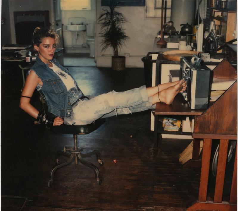 Polaroide cu Madonna, făcute cu o lună înainte de a-şi lansa primul album