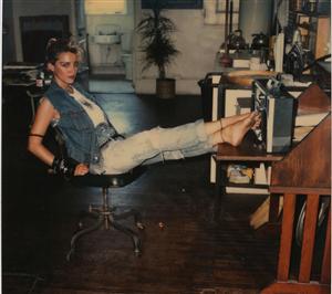 Polaroide cu Madonna, făcute cu o lună înainte de a-şi lansa primul album