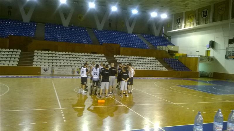 U-BT, victorie în startul cantonamentului din Serbia