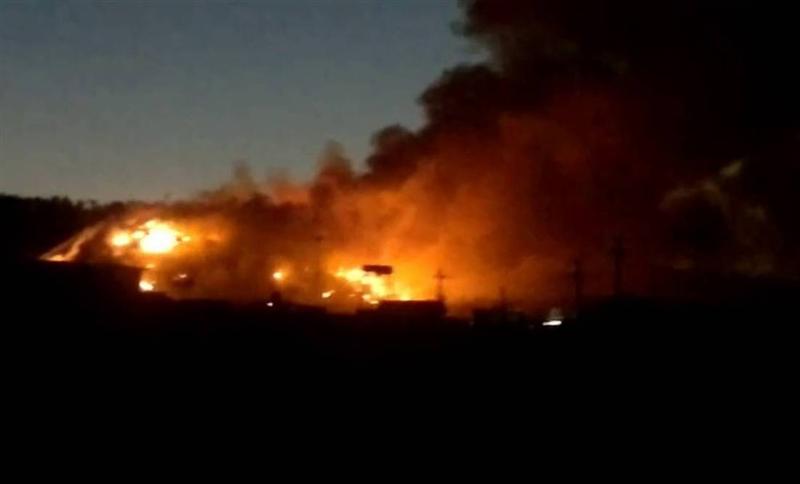 Incendiu la Pata Rât nu a fost încă stins. Poliţia a deschis dosar penal