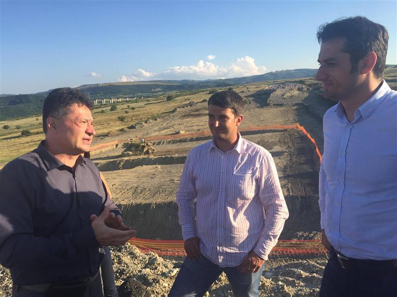 Ministrul Transporturilor vrea să rezilieze contractul pentru autostrada Suplacu - Borș