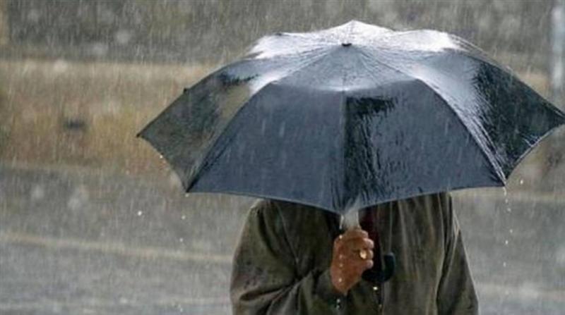 Ploi însoţite de descărcări electrice şi intensificări de scurtă durată ale vântului. Vezi zonele afectate