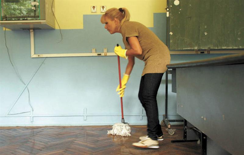 Studenta Elena Udrea vrea să stea la cămin, în Cluj