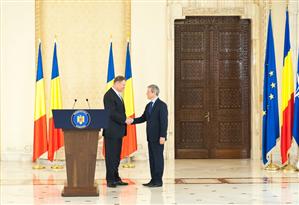 Iohannis îl sfătuieşte pe Cioloş să-şi declare simpatia, preferinţa sau adeziunea pentru un partid: Nu voi nominaliza un premier independent