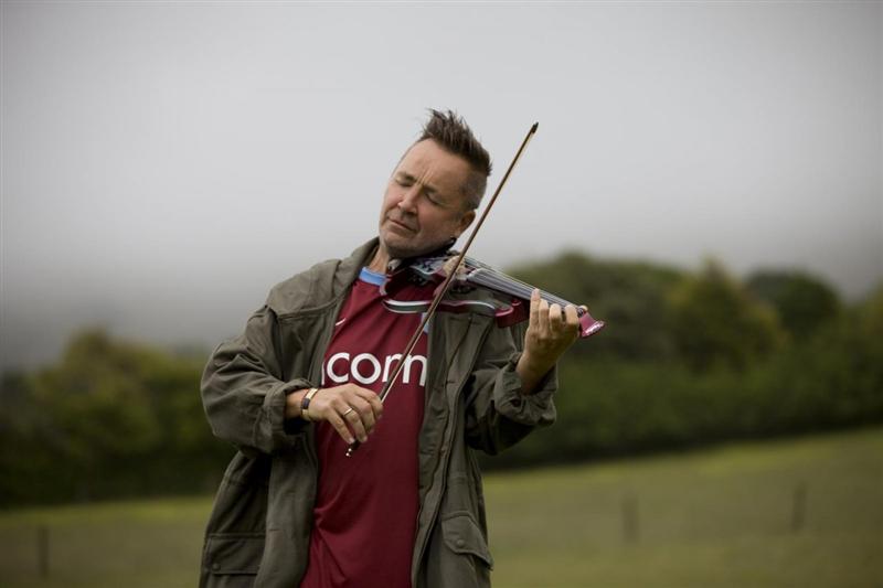 Concert Nigel Kennedy la Cluj. Acces începând cu ora 18:30 şi parcare gratuită