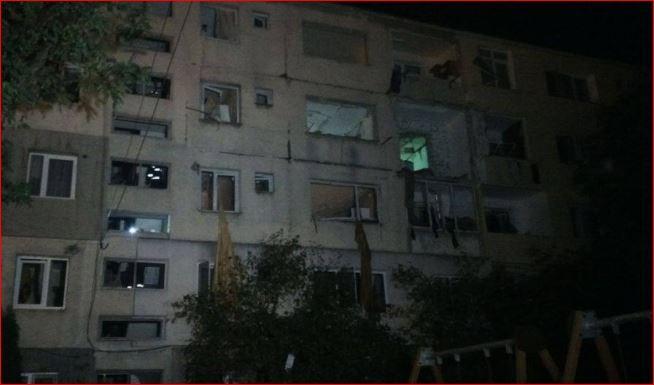 Tânărul rănit în explozia care s-a produs la blocul de locuinţe din Bistriţa, a murit