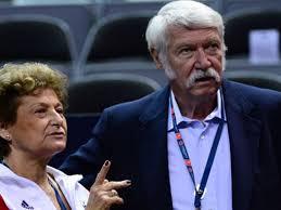 Antrenorii Marta şi Bela Karolyi, daţi în judecată de o fostă gimnastă