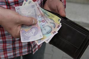 Parlamentul majorează salariile în pofida legii. Situaţia seamănă izbitor cu cea din 2008, anul de dinaintea prăbuşirii