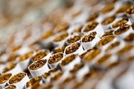 Ţigările şi tutunul cu arome vor fi interzise la comercializare 