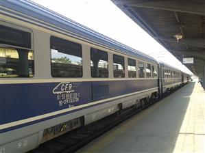 Transport gratuit cu trenul pentru elevii şi studenţii cu drept de vot