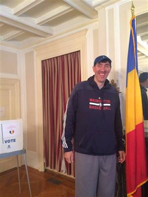Clujeanul Ghiţă Mureşan a votat la o secţie deschisă la Washington