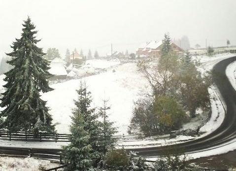 Cum se circulă pe drumurile judeţene din Cluj după ninsoare
