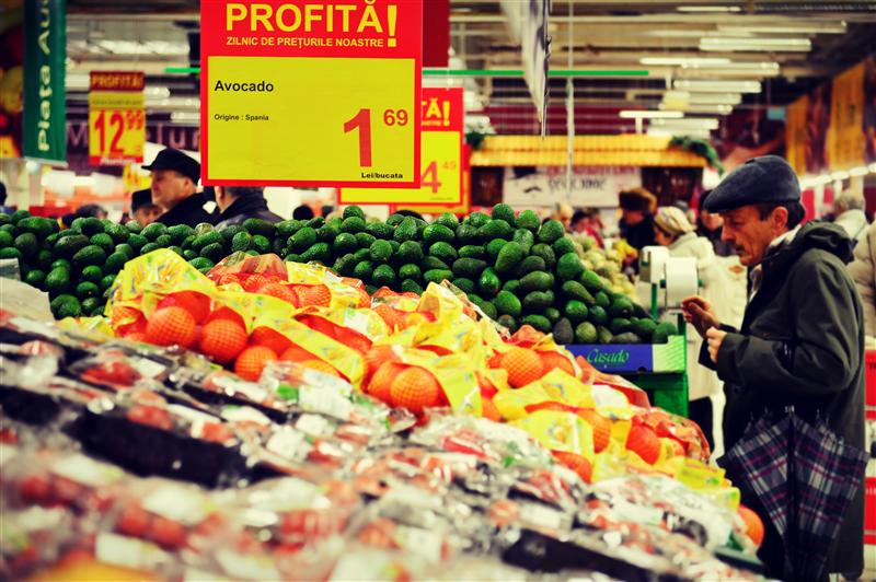 Cât costă să duci un trai decent la oraș sau la țară, în România