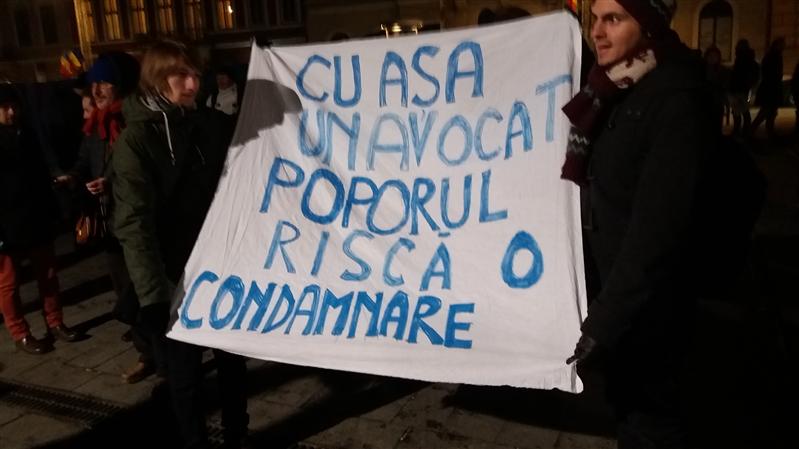 Jos Ciorbea, pe sute de voci, în centrul Clujului FOTO/VIDEO