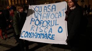 Jos Ciorbea, pe sute de voci, în centrul Clujului FOTO/VIDEO