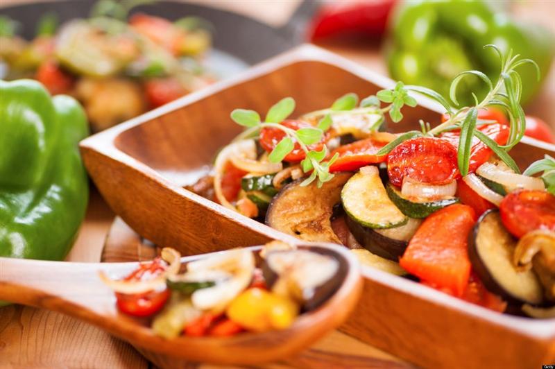 Dieta mediteraneană menține creierul tânăr