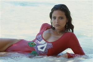 La 61 de ani, frumoasa actriţă Ornella Muti arată incredibil – FOTO