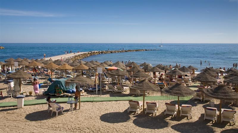 Bugetarii vor primi vouchere de vacanță de la 1 iulie