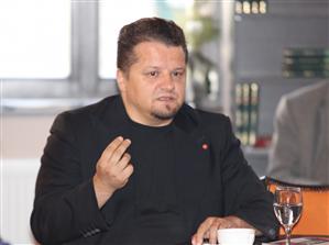Patru ofertanți pentru Oltchim. Vuza, printre pretendenți