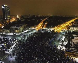 România: Manifestațiile determină guvernul să retragă ordonanța de urgență (AFP, EFE, Reuters)