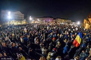 Cum conteşti o amendă primită la protest? Atelier juridic, cu un avocat pe drepturile omului, la Cluj