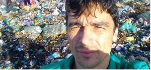 GEST ŞOCANT. Un deputat de Cluj a mâncat din gunoi pentru a protesta împotriva risipei