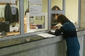 Funcţionarii publici trimişi în judecată pentru corupţie ar putea scăpa de suspendare