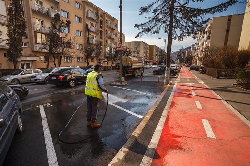 A început curăţenia de primăvară la Cluj FOTO