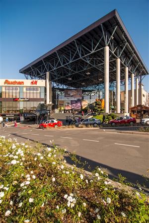 Iulius Mall Cluj le ureatză „La mulți ani!