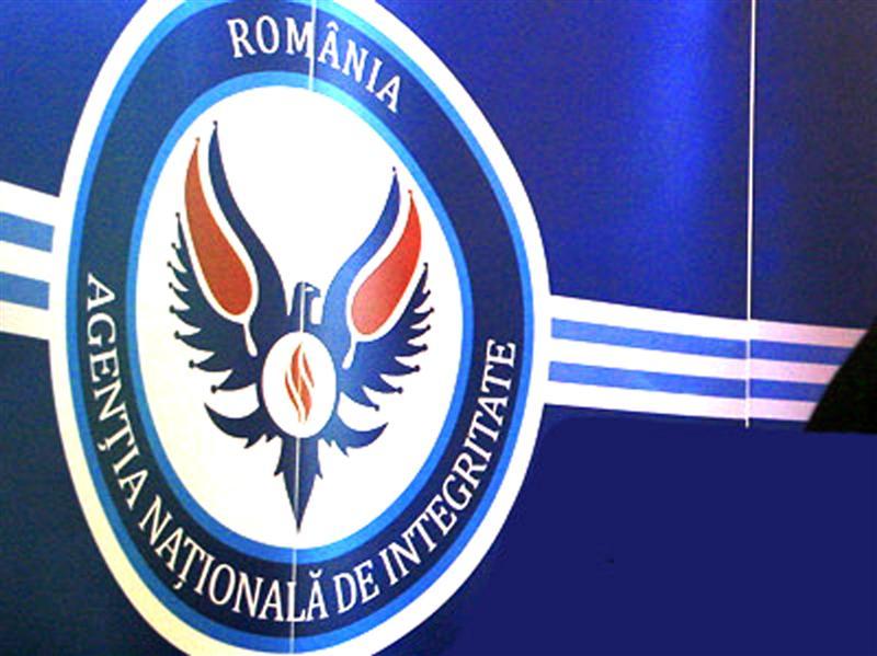 Un primar din Cluj şi-ar fi angajat soţia în instituţie. Prefectura Cluj a sesizat ANI 