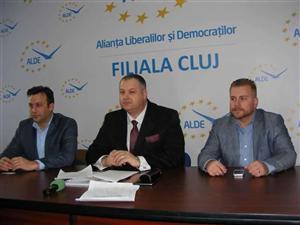 ALDE fierbe la Bucureşti şi explodează la Cluj