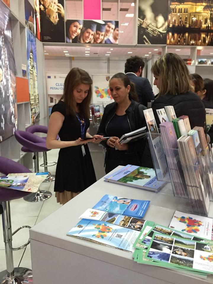 Clujul turistic, promovat la Paris cu mărţişoare 