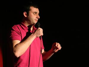 Comediantul Nicu Bendea, între copilărie, ţuică de mere şi matematică 