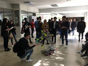 Robot care face curăţenie şi găteşte. Invenţie prezentată la Cluj VIDEO