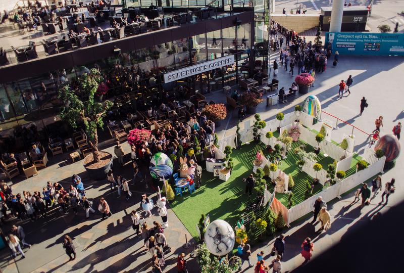 Provocarea Iulius Mall Cluj pentru copii: labirintul iepuraşului, cu surprize dulci (P)