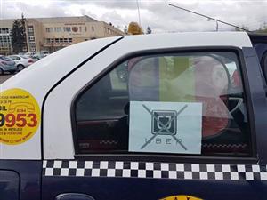 Taximetriştii din Cluj protestează împotriva UBER 